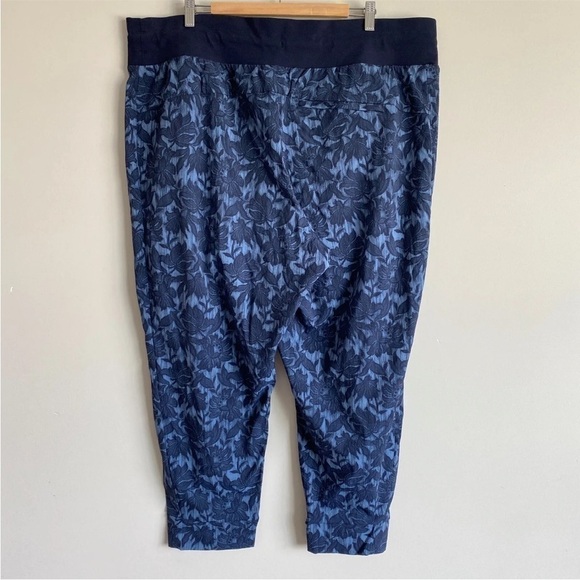 Athleta Trekkie North Printed Jogger Pants - Women's Plus Sz 22 Navy floral - Picture 5 of 12